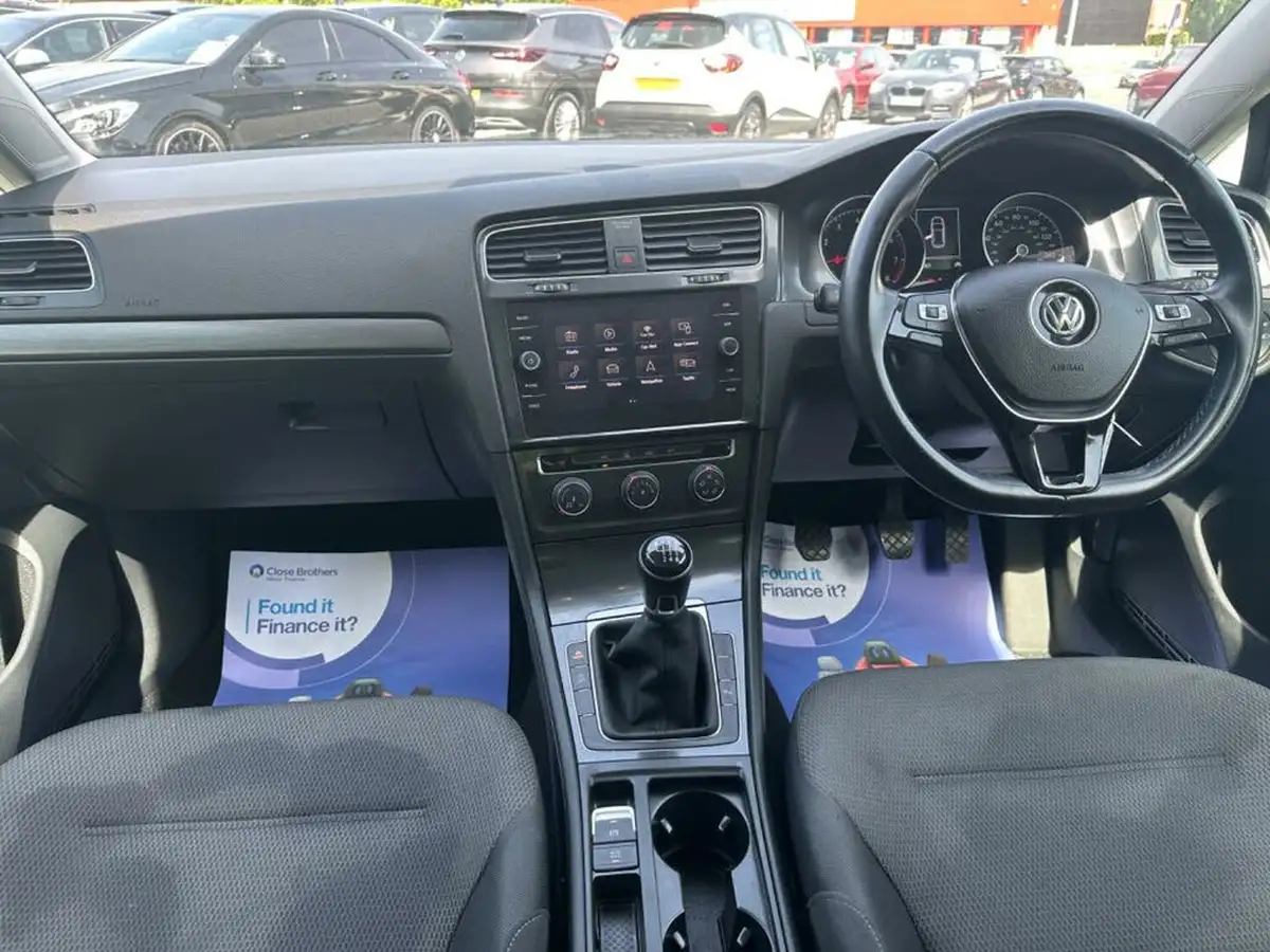 2019-volkswagen-golf-15-tsi-se-nav-130ps-ss-hatchback-5d-big-3