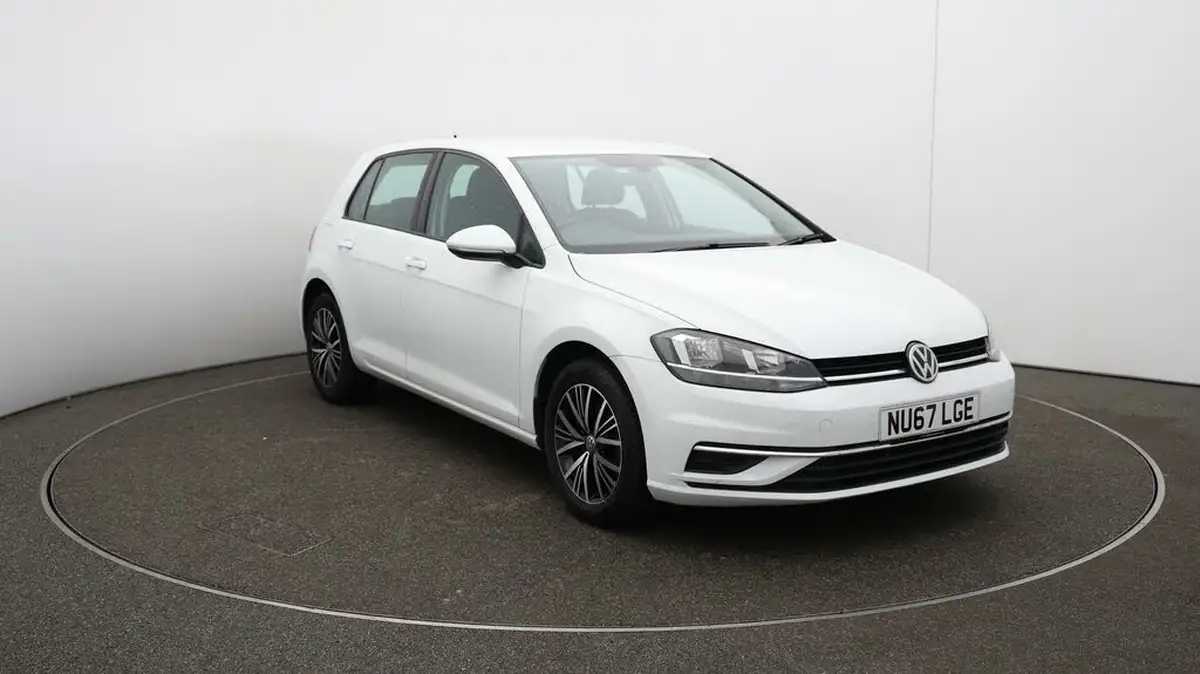 2017-volkswagen-golf-10-tsi-se-ss-hatchback-5d-big-43