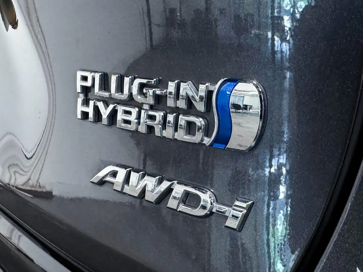 2023-toyota-rav4-25-vvt-i-dynamic-302bhp-plug-in-big-15