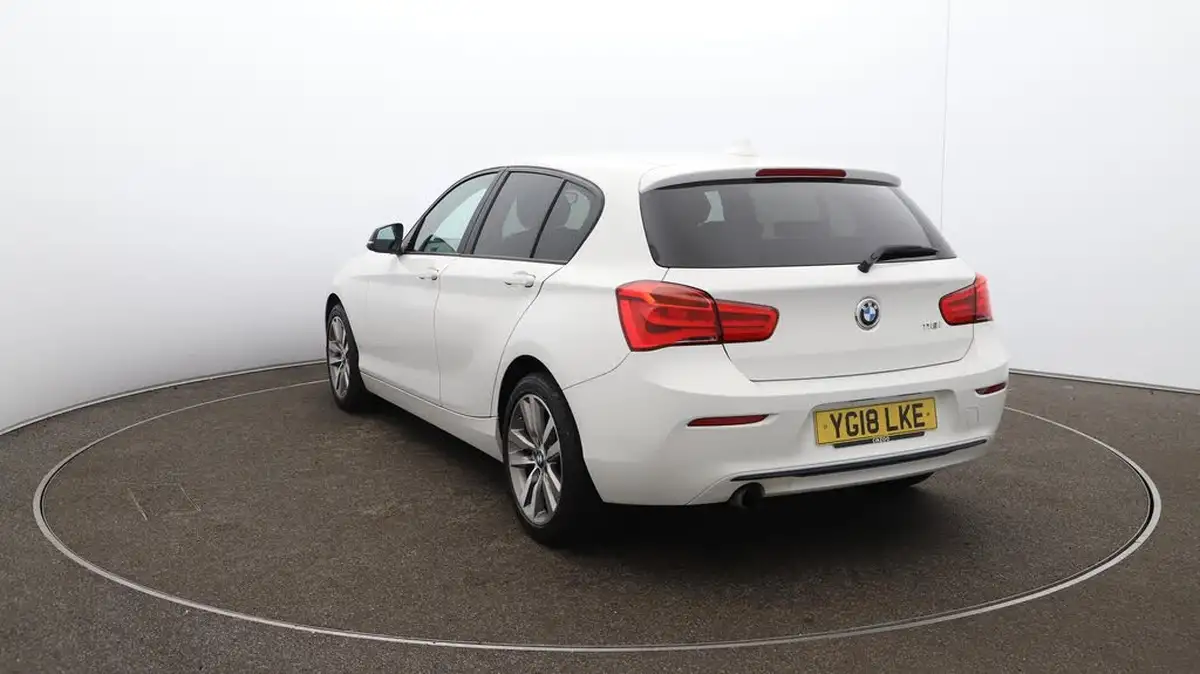 2018-bmw-1-series-15-118i-se-5d-big-59