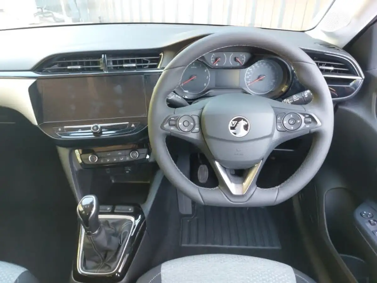 2024-vauxhall-corsa-12i-design-big-6