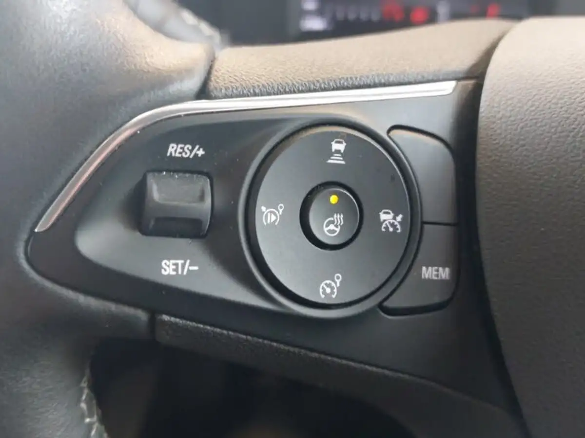 2021-vauxhall-mokka-12-elite-edition-130ps-big-16