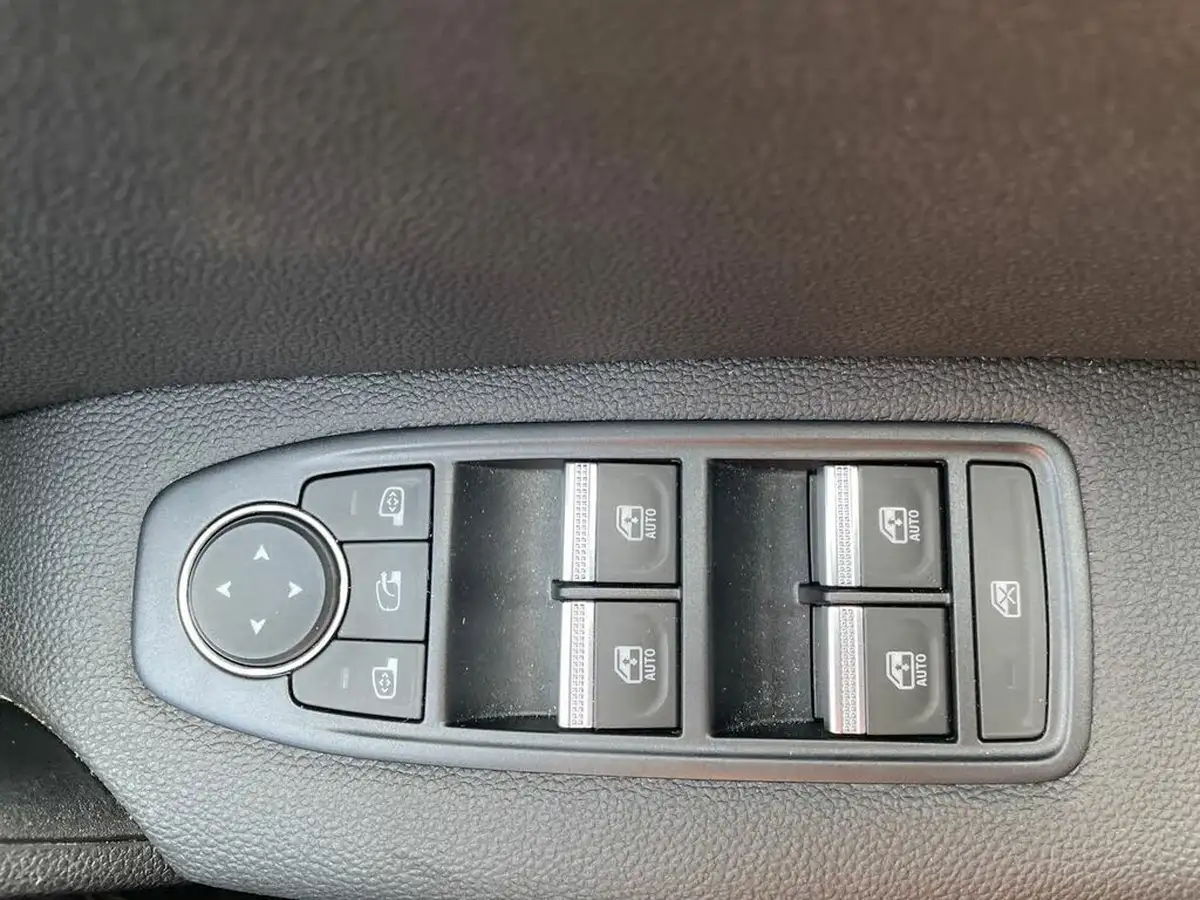 2021-renault-captur-16-s-edition-160ps-phev-big-19