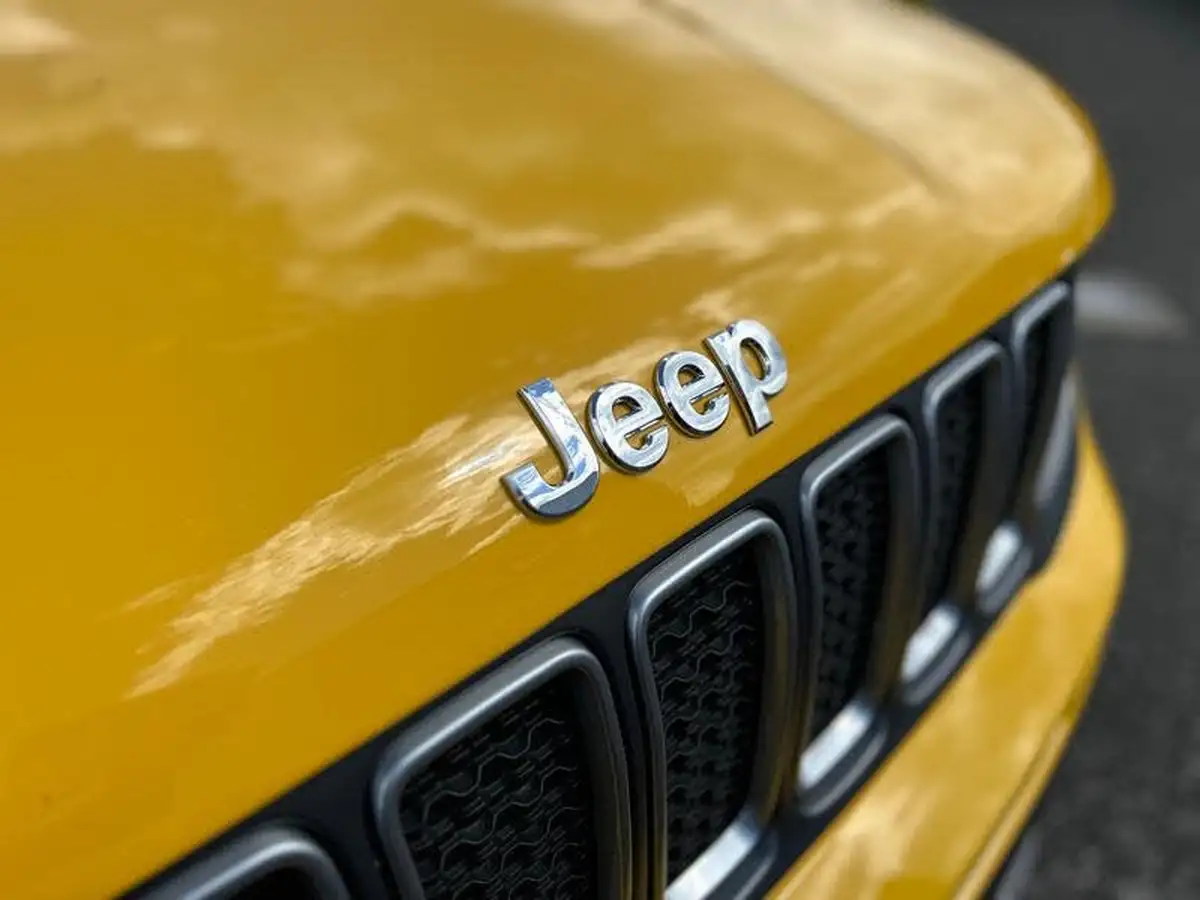 2023-jeep-renegade-15-limited-big-2