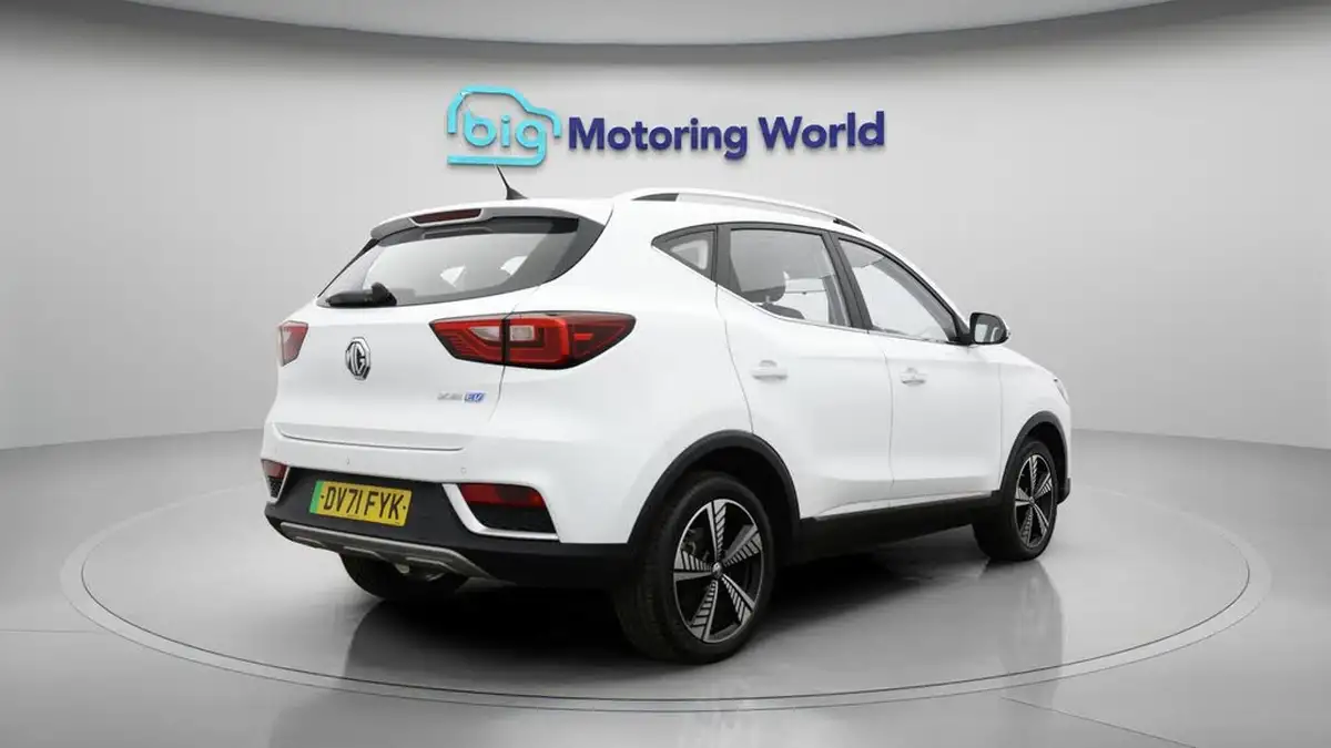 2021-mg-zs-suv-e-exclusive-ev-big-6