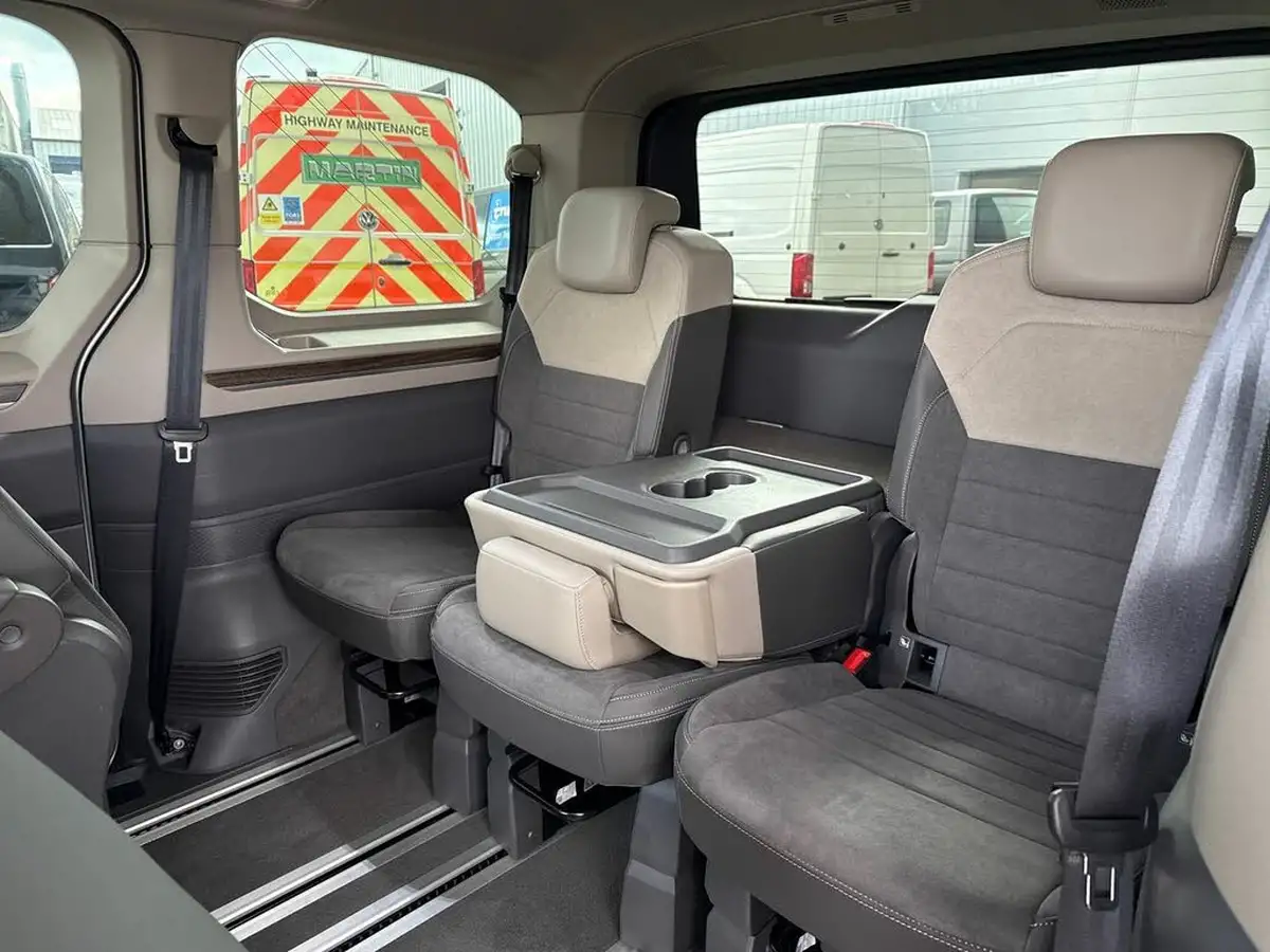2024-volkswagen-multivan-14-tsi-style-standard-big-8