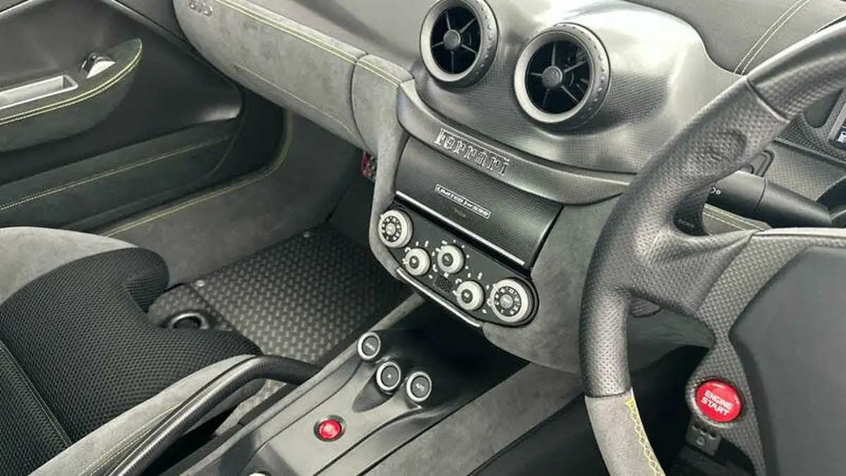 2011-ferrari-599-60-gto-big-28