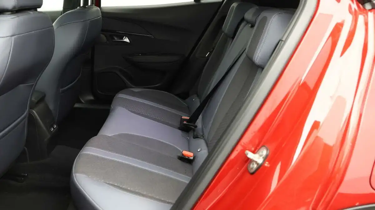 2021-peugeot-2008-suv-12-puretech-allure-premium-130bhp-big-15