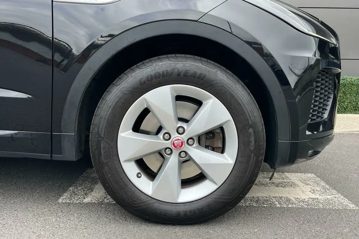 2019-jaguar-e-pace-20-i4-r-dynamic-s-200ps-big-12