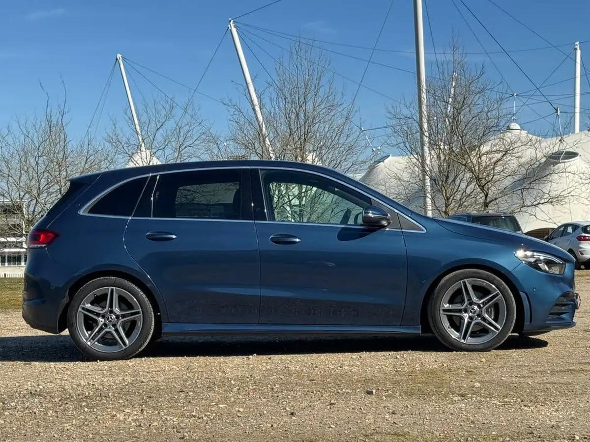 2021-mercedes-benz-b-class-13-b200-amg-line-executive-big-3