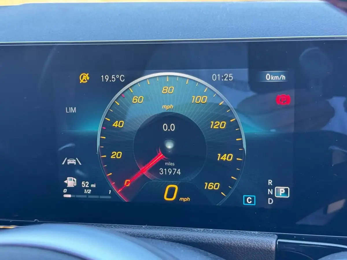 2021-mercedes-benz-b-class-13-b200-amg-line-executive-big-27