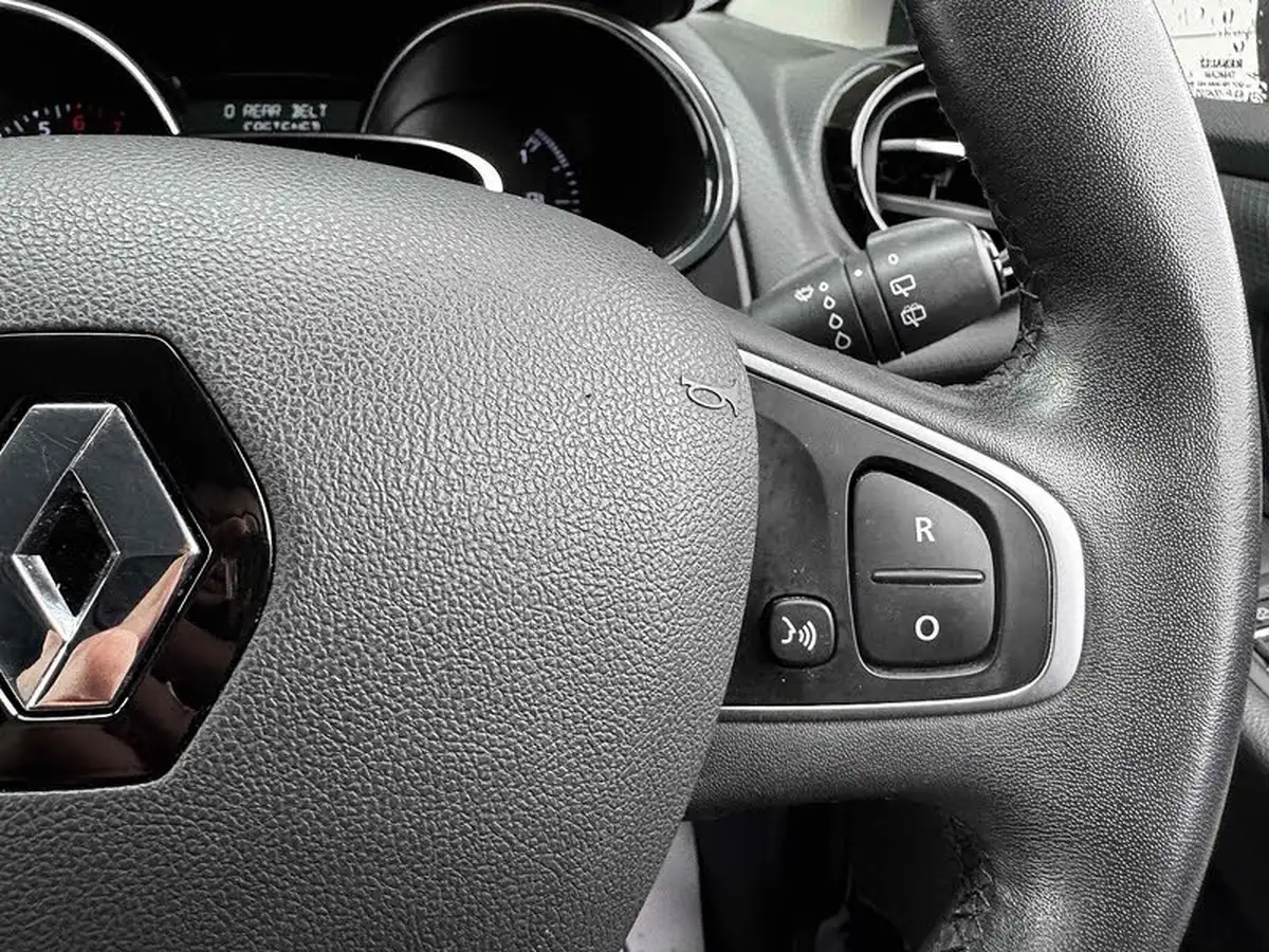 2017-renault-clio-09-tce-dynamique-nav-big-30