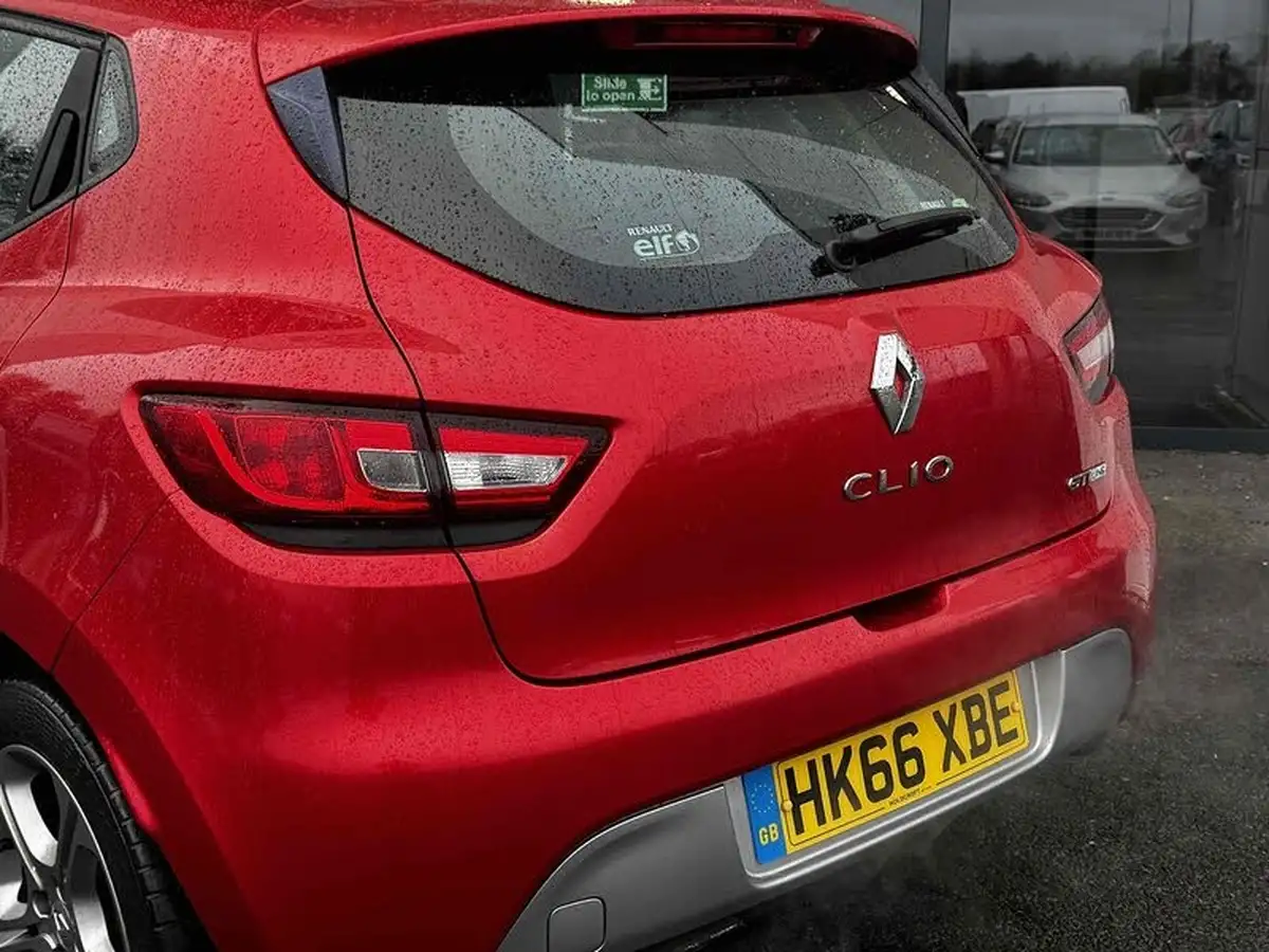 2017-renault-clio-09-tce-dynamique-nav-big-8