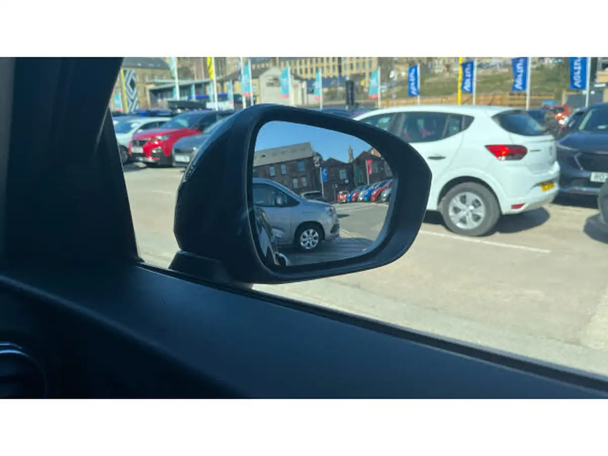 2023-nissan-juke-10-dig-t-acenta-dct-big-32
