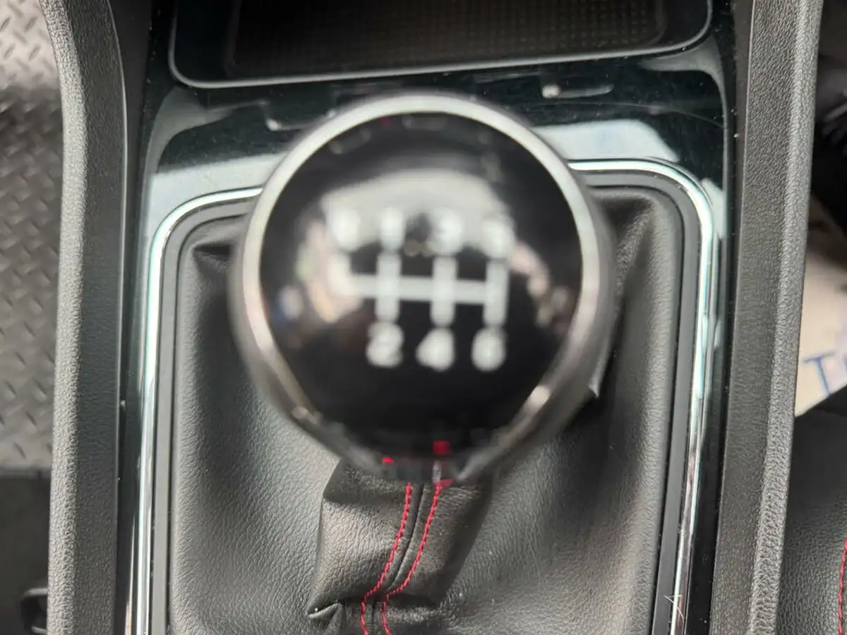 2018-seat-leon-14-tsi-fr-technology-hatchback-5d-big-38