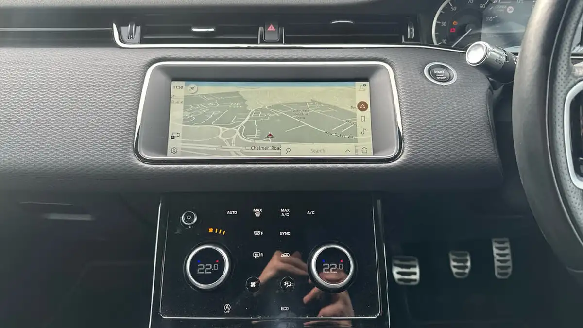 2022-land-rover-range-rover-evoque-20-d165-r-dynamic-s-big-11