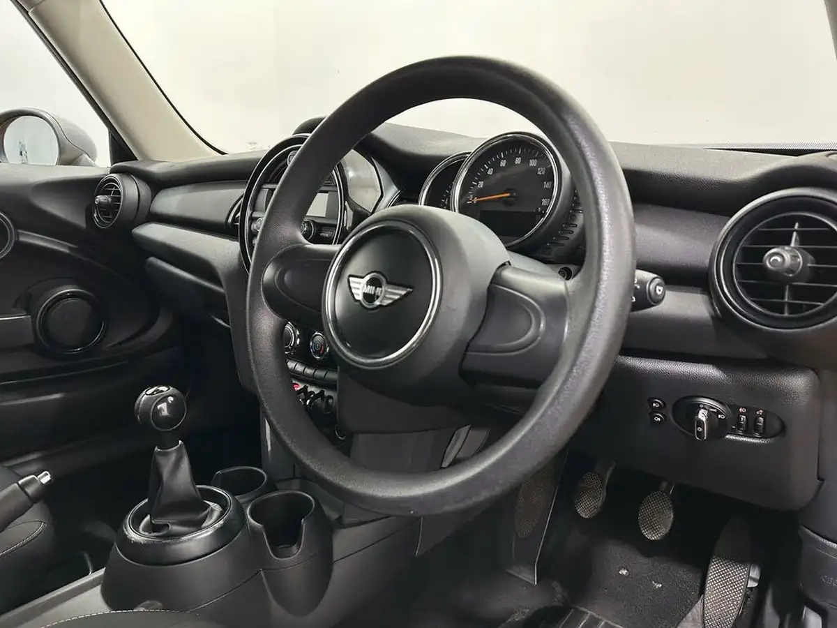 2016-mini-cooper-12-one-3d-big-7
