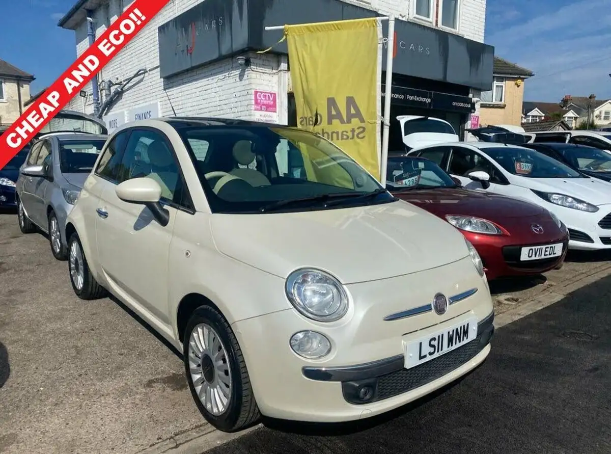 2011-fiat-500-12-lounge-big-0