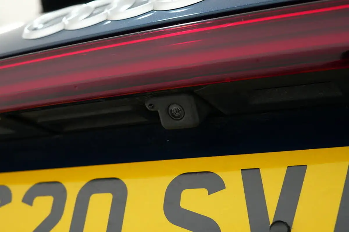 2020-audi-e-tron-50e-technik-big-11