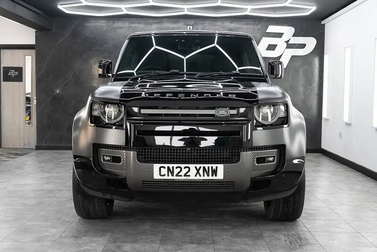 2021-land-rover-110-defender-50-p525-v8-carpathian-edition-big-28