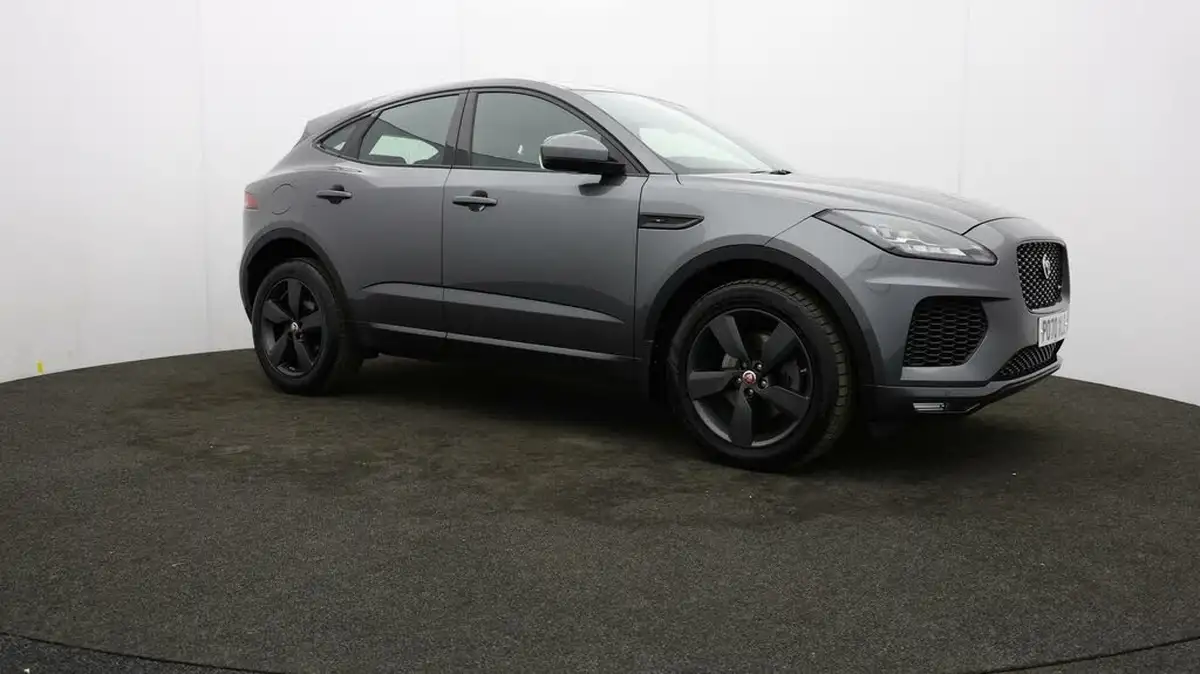 2020-jaguar-e-pace-20-i4d-chequered-flag-180ps-big-38