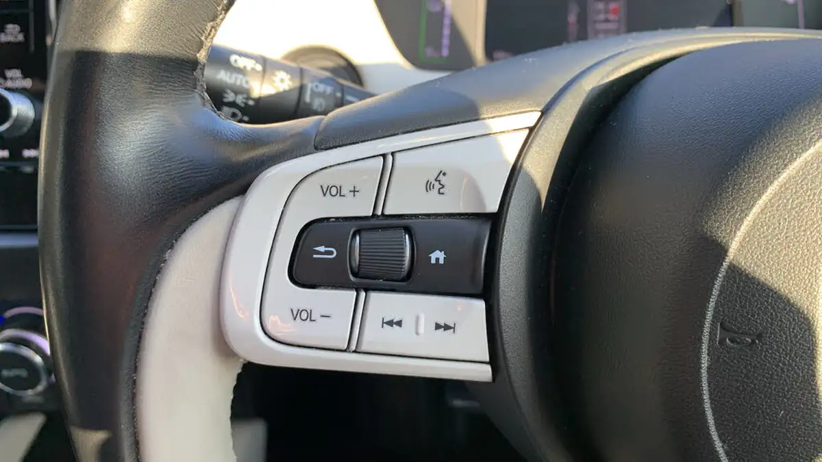 2020-honda-jazz-15-i-mmd-ex-big-22