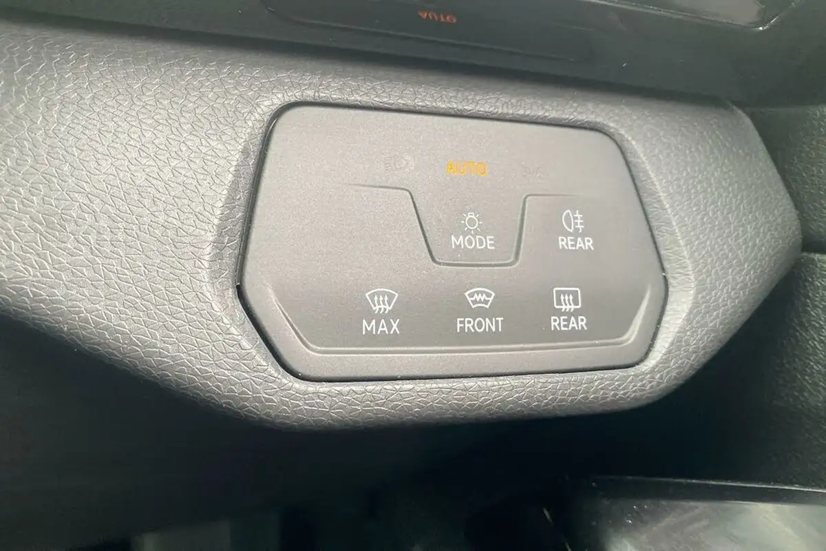 2022-volkswagen-id4-e-life-148ps-52kwh-pure-performance-big-51