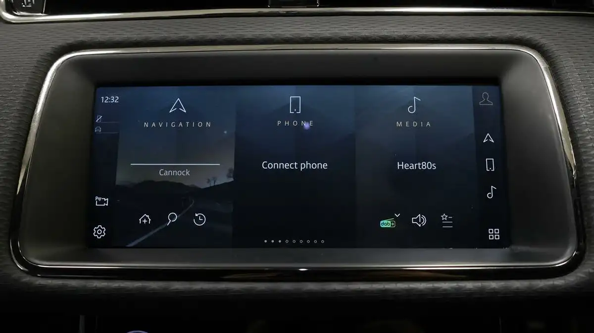 2021-land-rover-range-rover-evoque-15-p300e-r-dynamic-s-big-10