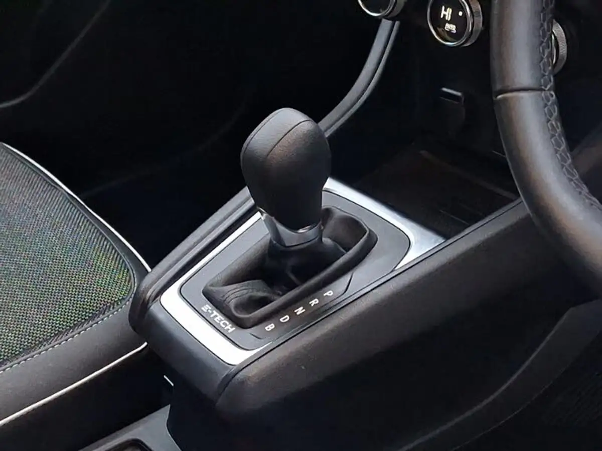2023-renault-captur-16-techno-160ps-plug-in-big-15