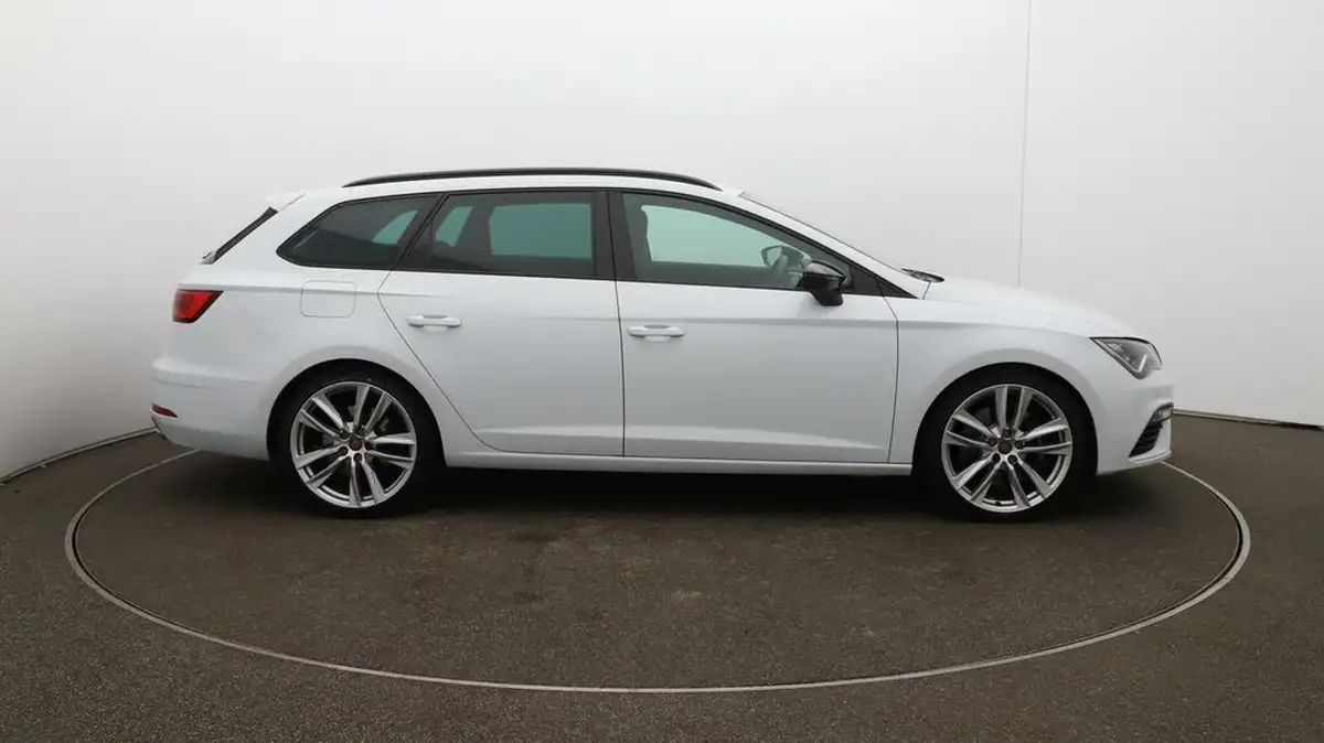 2020-seat-leon-20-tsi-cupra-300-lux-big-41