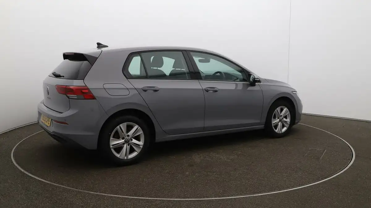 2023-volkswagen-golf-15-tsi-life-130ps-hatchback-big-43