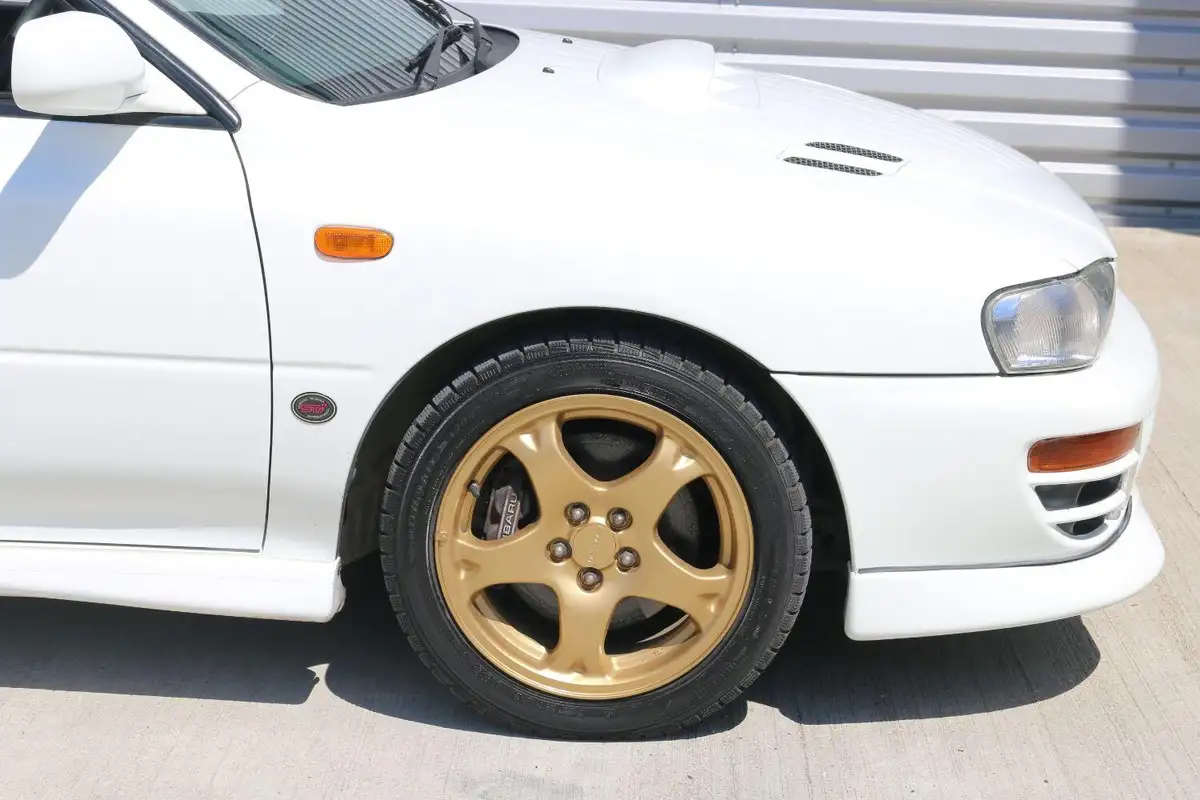 1997-subaru-impreza-big-28