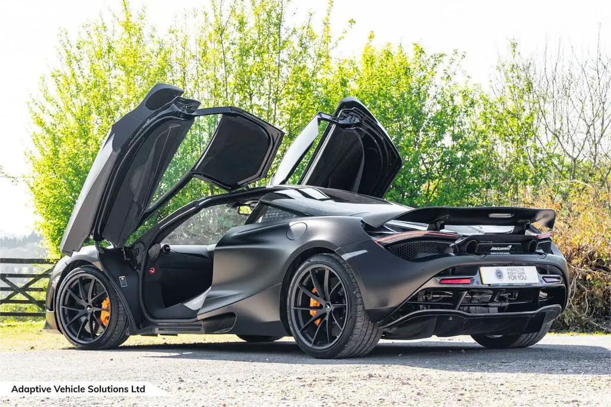2021-mclaren-720s-40-coupe-luxury-big-23