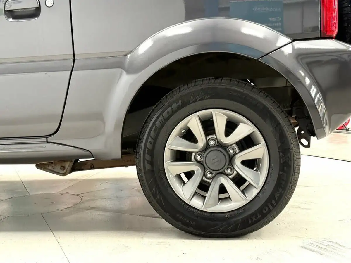2017-suzuki-jimny-big-11