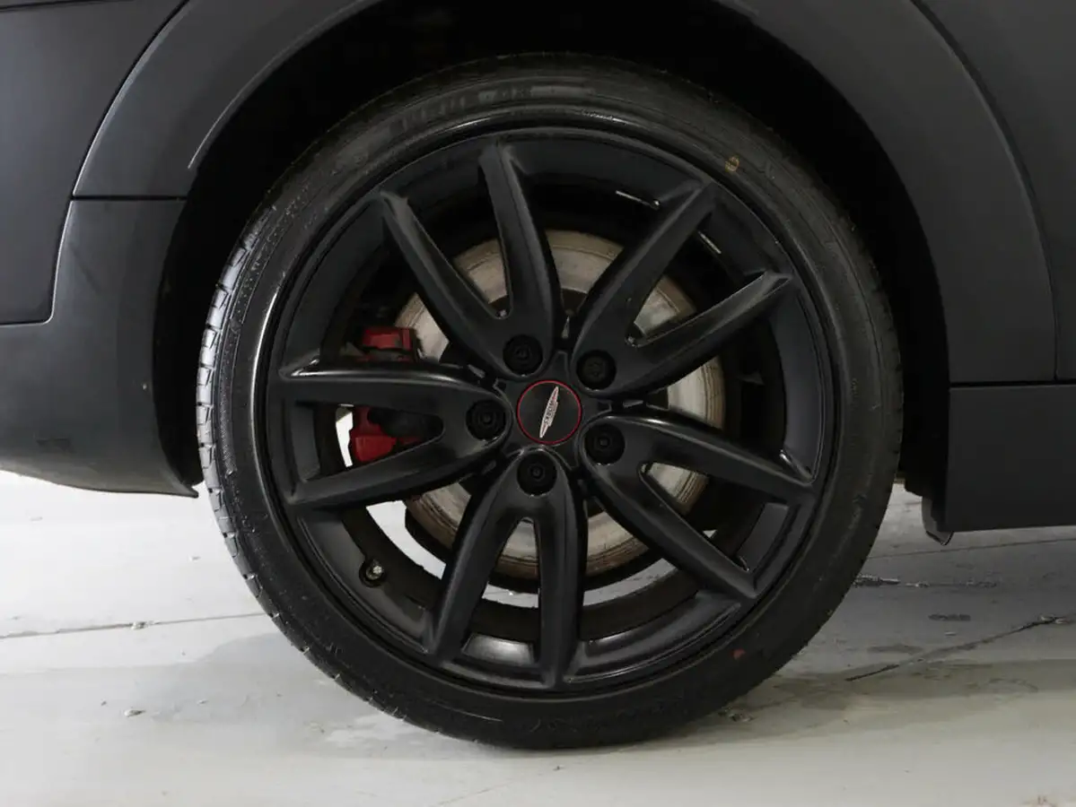 2019-mini-clubman-20-john-cooper-works-big-11
