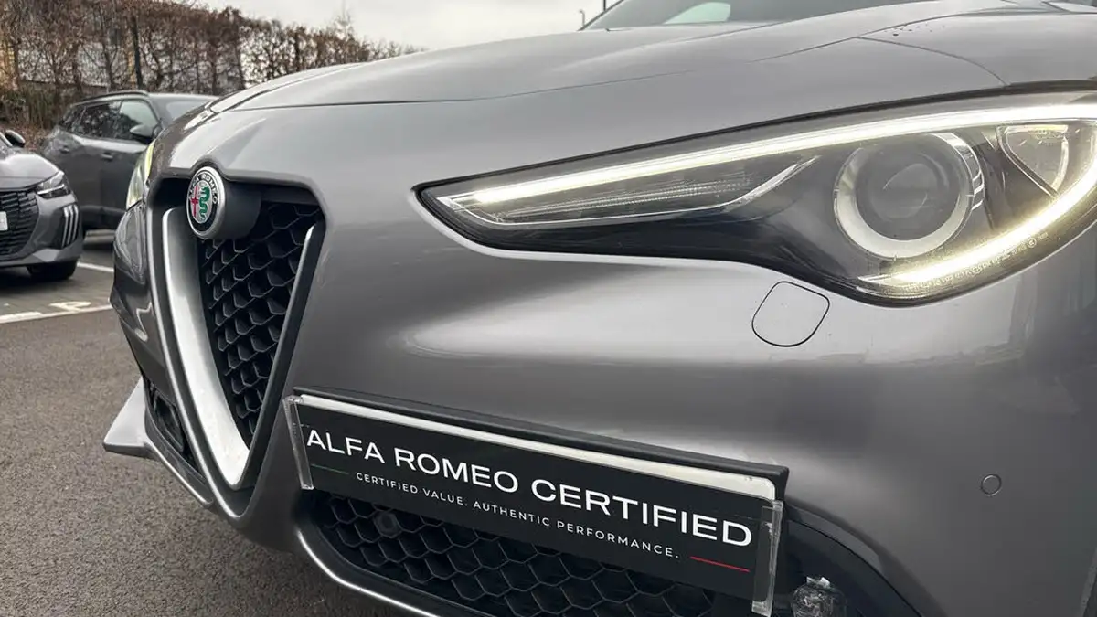 2017-alfa-romeo-stelvio-22td-milano-big-40
