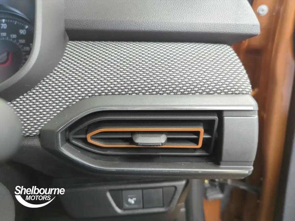 2022-dacia-sandero-stepway-10-tce-comfort-90bhp-big-26
