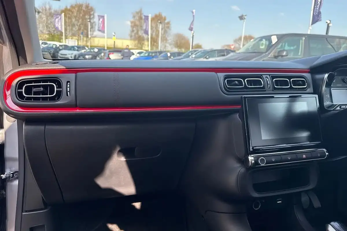 2019-citroen-c3-12-puretech-flair-nav-edition-82ps-ss-big-18