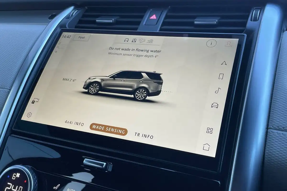 2022-land-rover-discovery-30-d300-r-dynamic-se-big-54