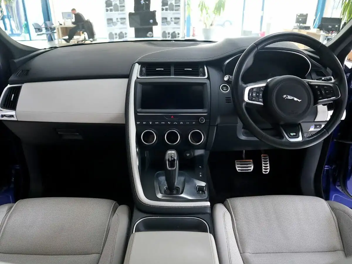2019-jaguar-e-pace-20-i4d-r-dynamic-hse-180ps-big-24