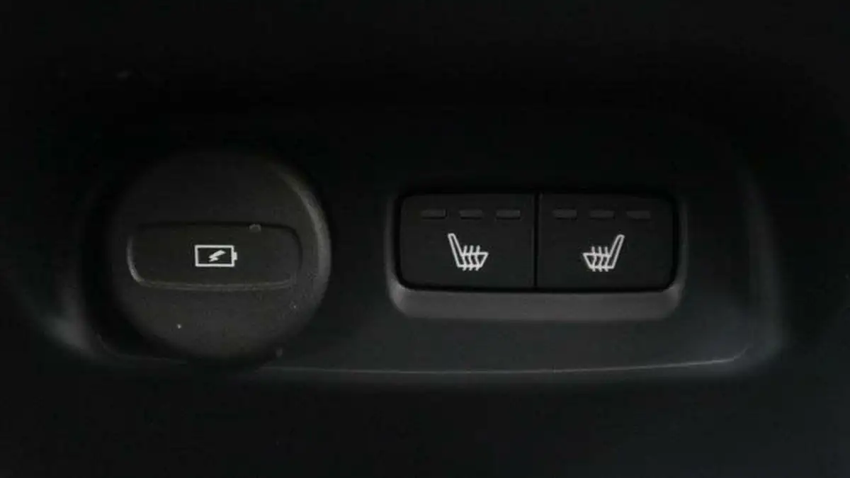 2024-volvo-xc40-20-b3-plus-big-18