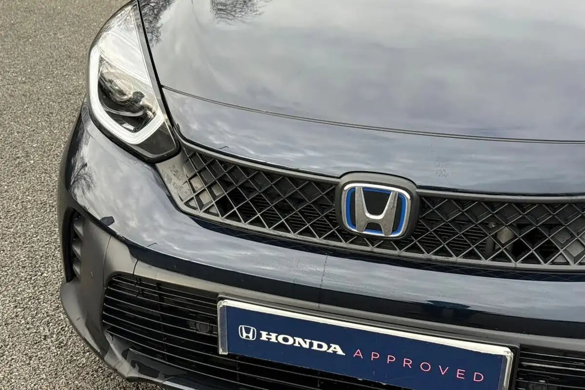 2023-honda-jazz-15-i-mmd-advance-big-24