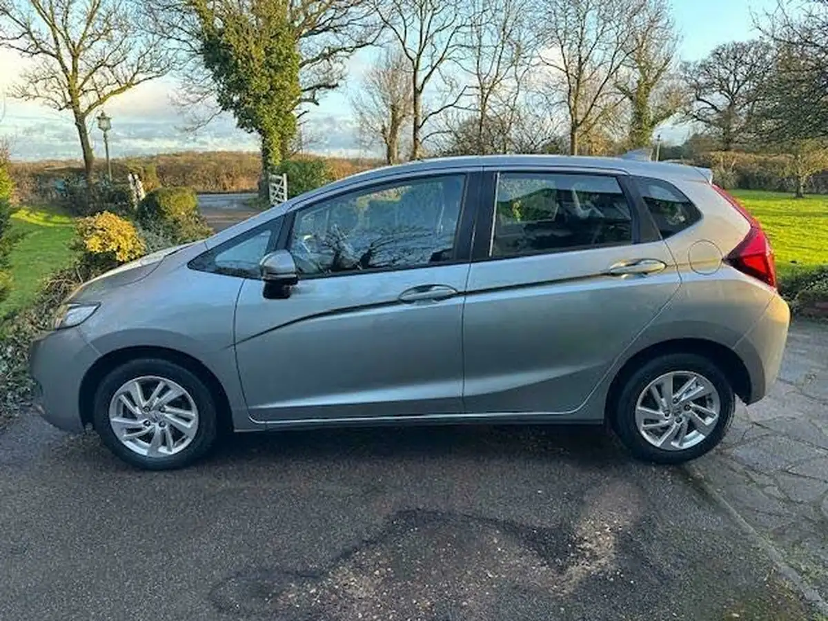 2017-honda-jazz-13-i-vtec-se-big-6