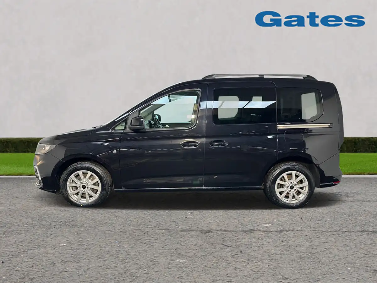 2022-ford-tourneo-connect-20-titanium-123ps-auto-big-3