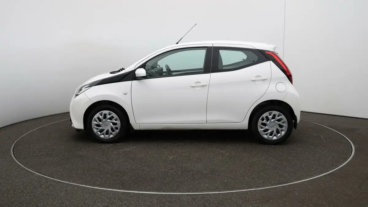 2021-toyota-aygo-10-vvt-i-x-play-tss-big-56
