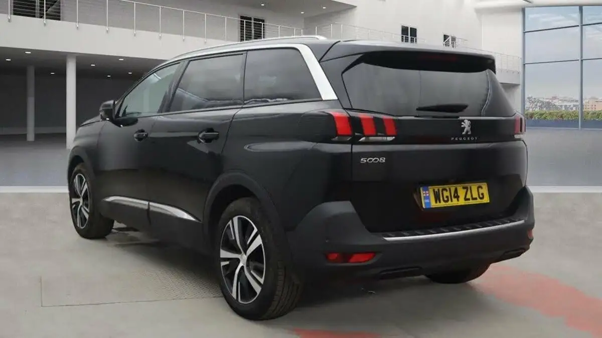 2019-peugeot-5008-suv-15-bluehdi-allure-eat8-big-6
