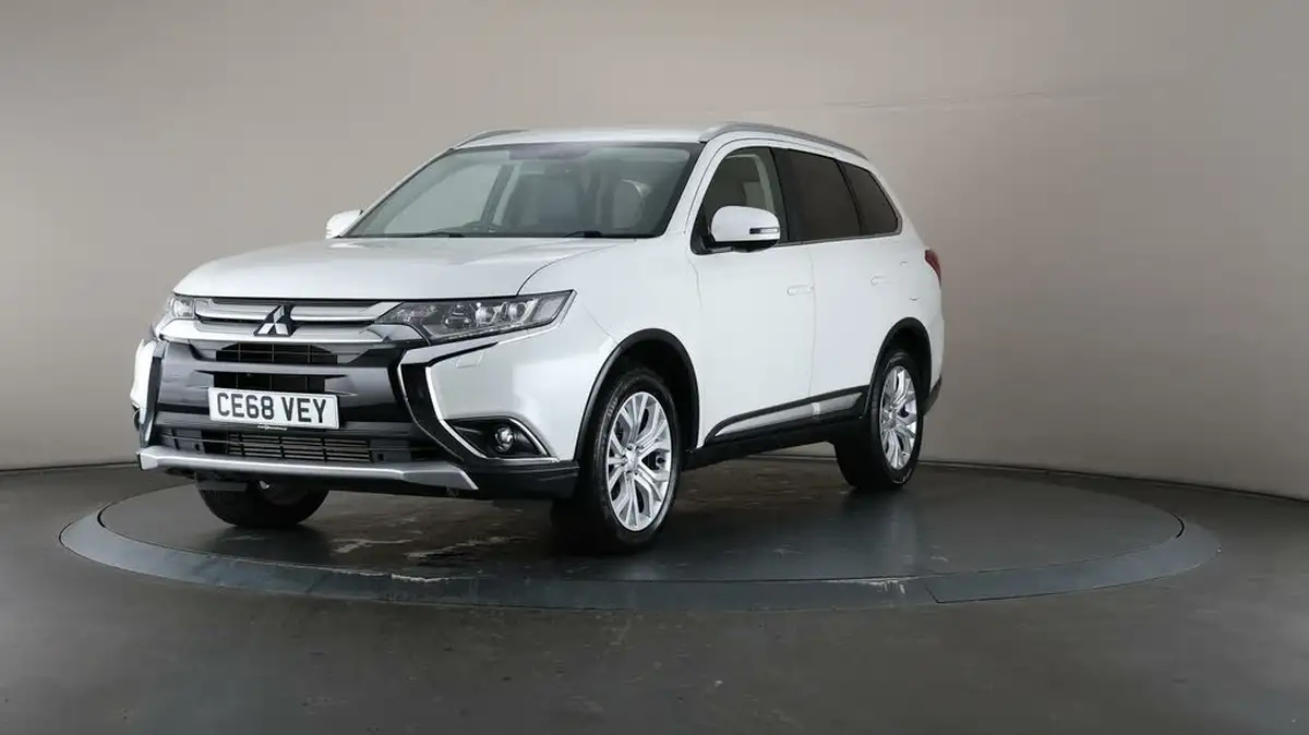 2018-mitsubishi-outlander-22di-d-4-leather-big-35