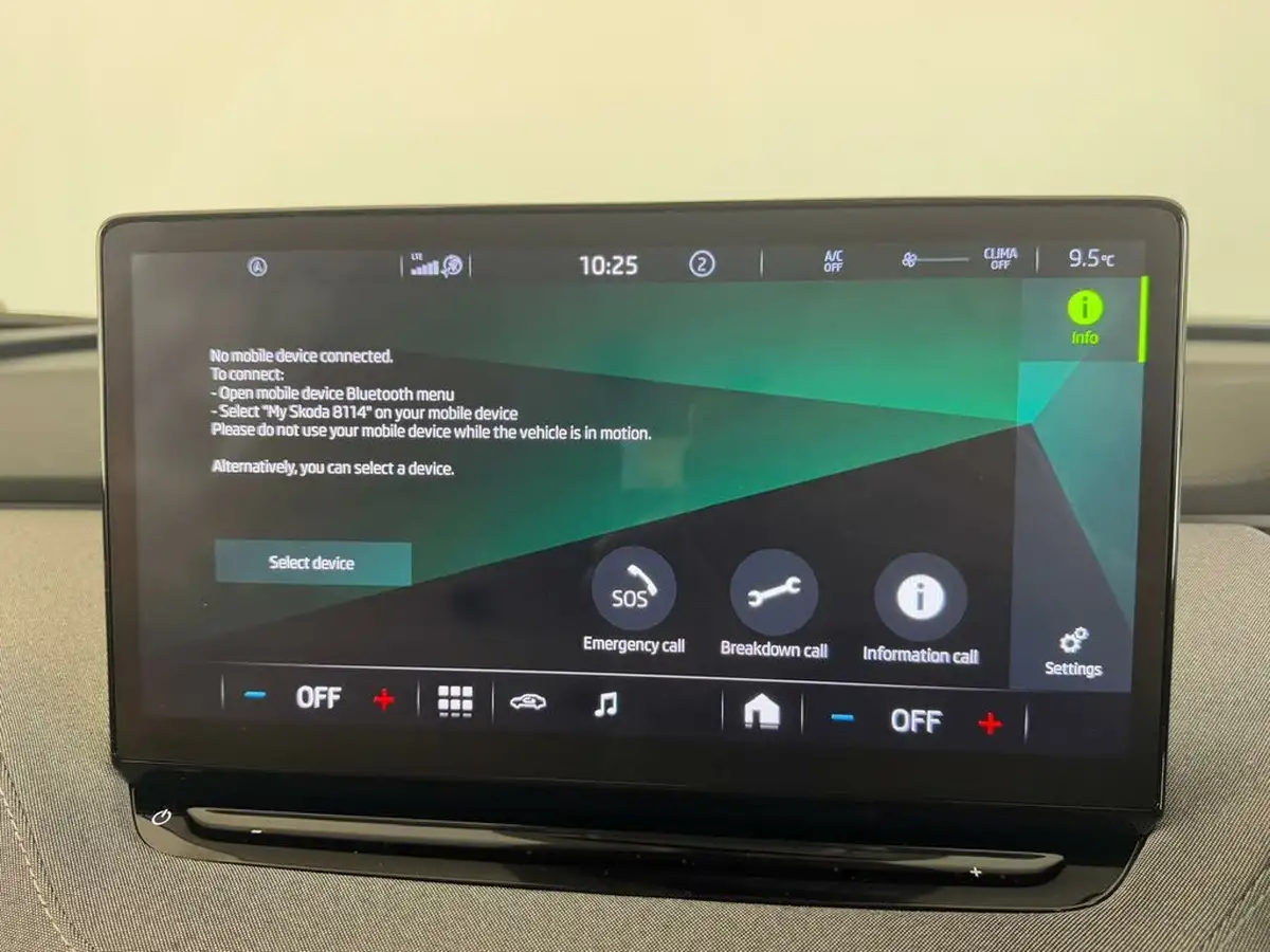 2023-skoda-enyaq-e-60-big-44