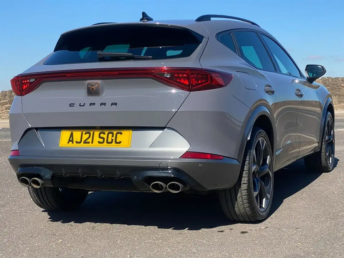 2021-cupra-formentor-20-tsi-vz2-big-18