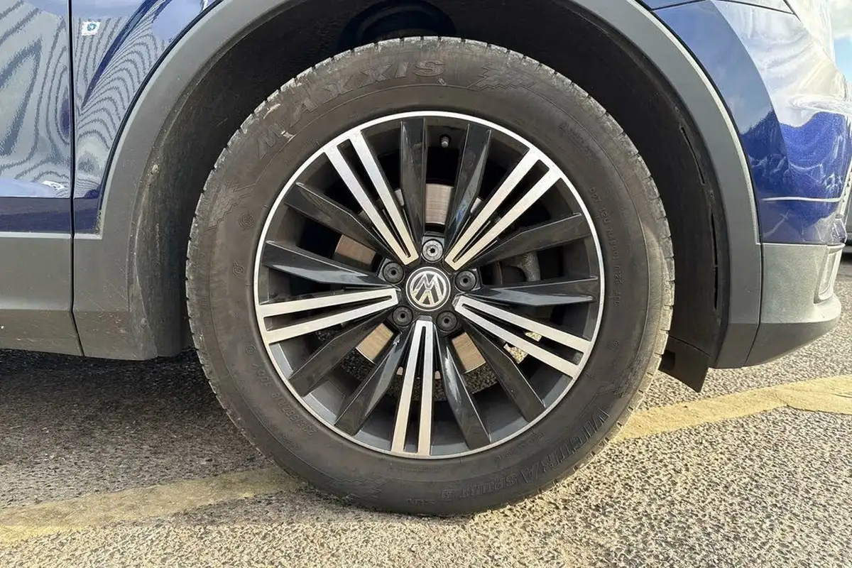 2017-volkswagen-tiguan-20tdi-se-navigation-150ps-ss-big-38